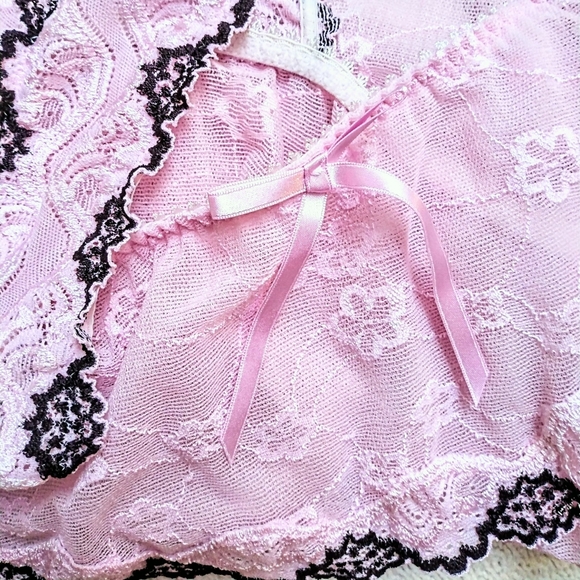 Lace Ruffle Top - Picture 4 of 4